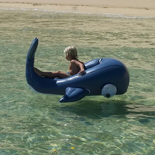 SUNNYLiFE Luxe Ride-On Float Moby Dick Navy