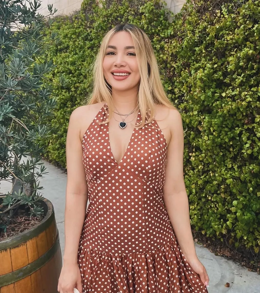 Women's Polka Dot Halter Neck Sleeveless V-Neck Swing Summer Sundress Casual Retro Cocktail Party Dress